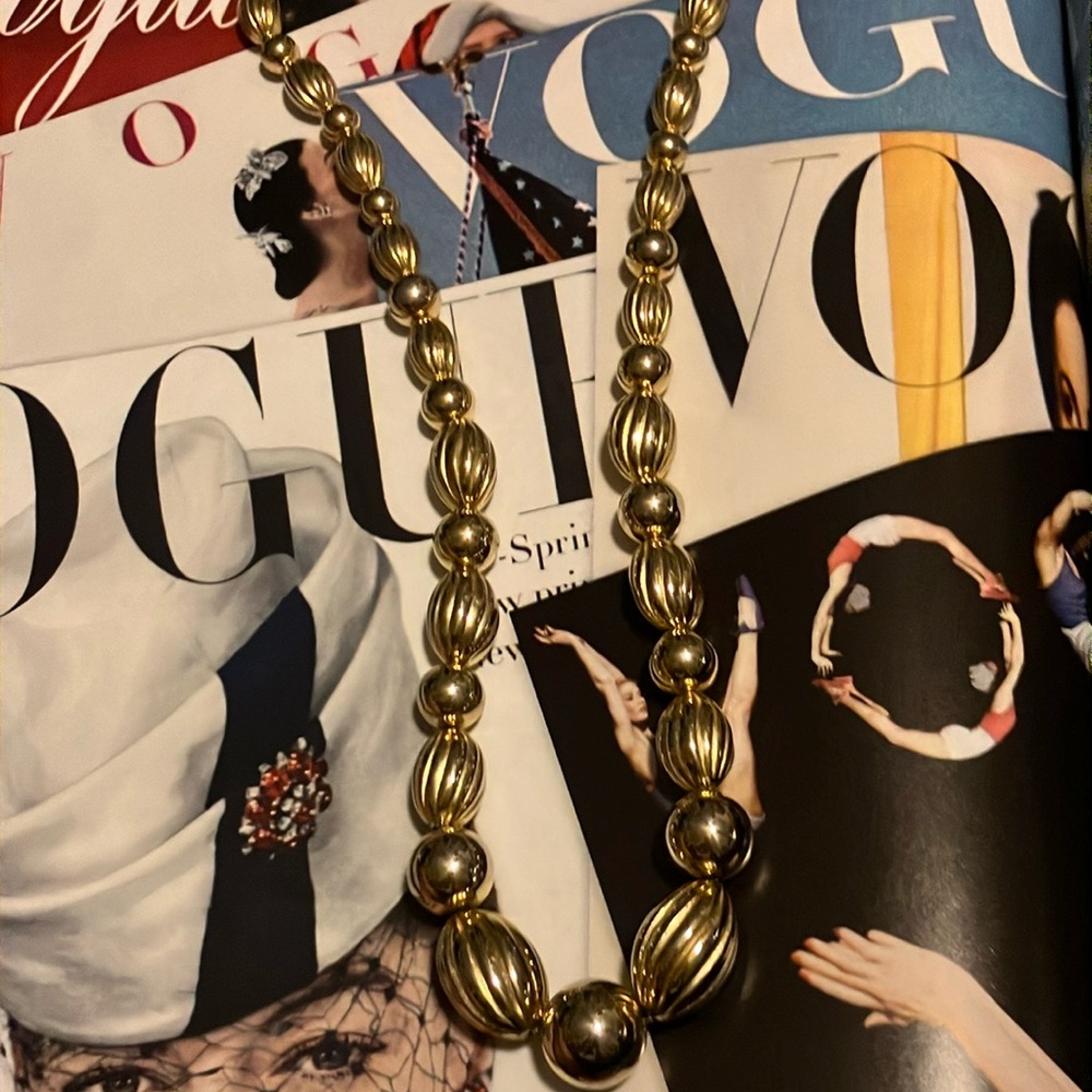 Beautiful, gold beaded, Vintage necklace.